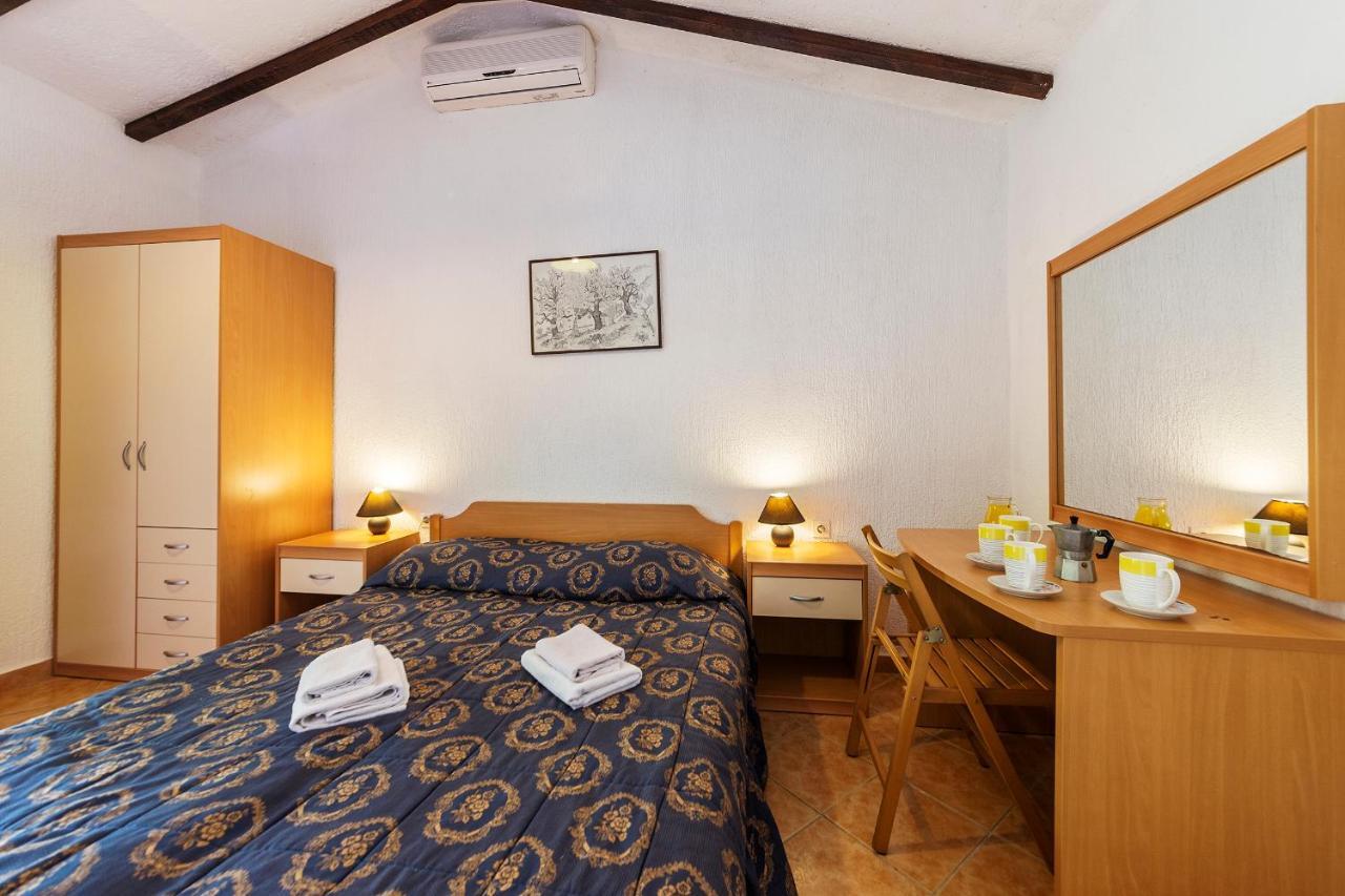 Mugeba Club Residence Poreč Eksteriør bilde